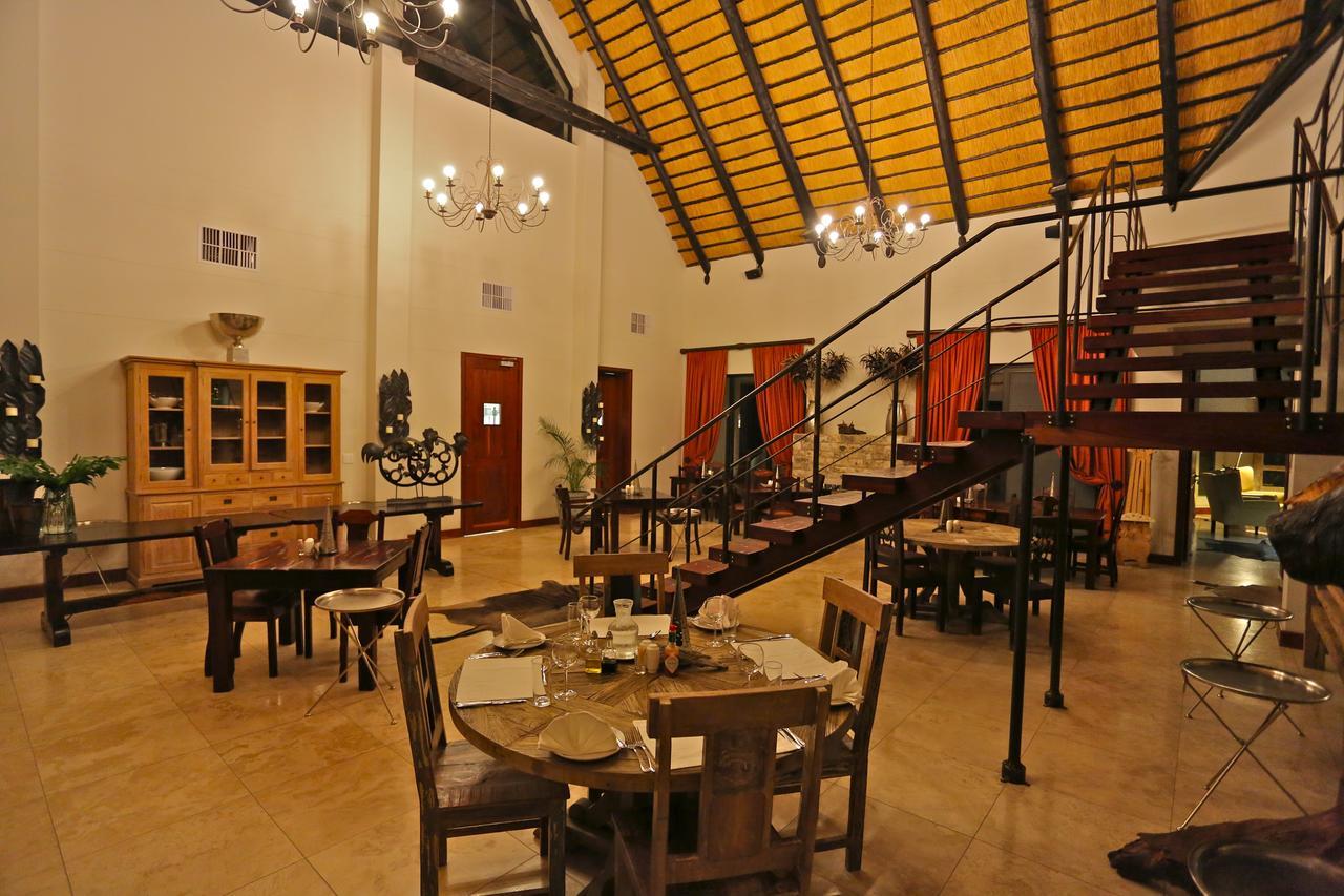 La Rochelle Lodge Okaukuejo Dış mekan fotoğraf