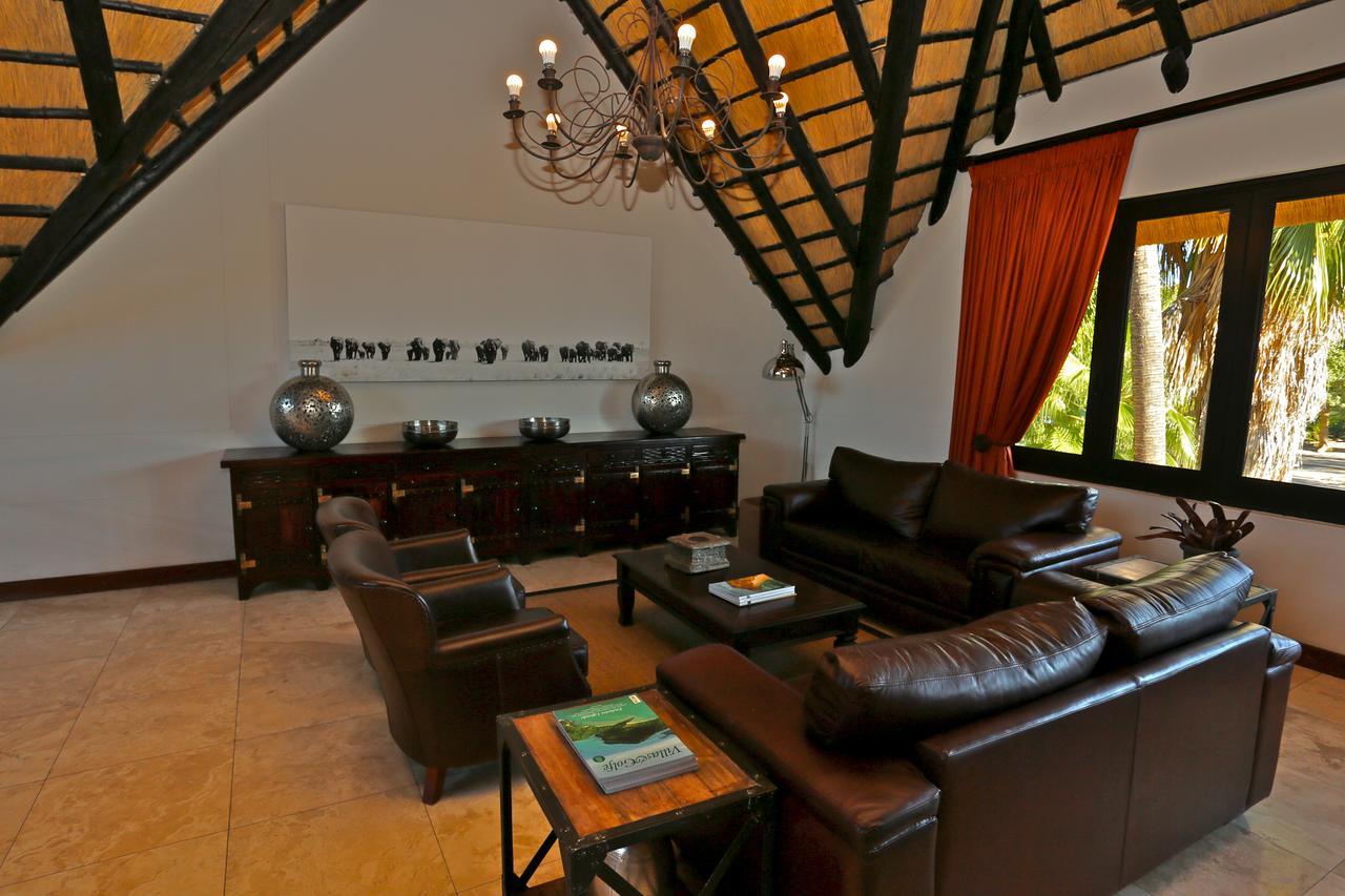 La Rochelle Lodge Okaukuejo Dış mekan fotoğraf