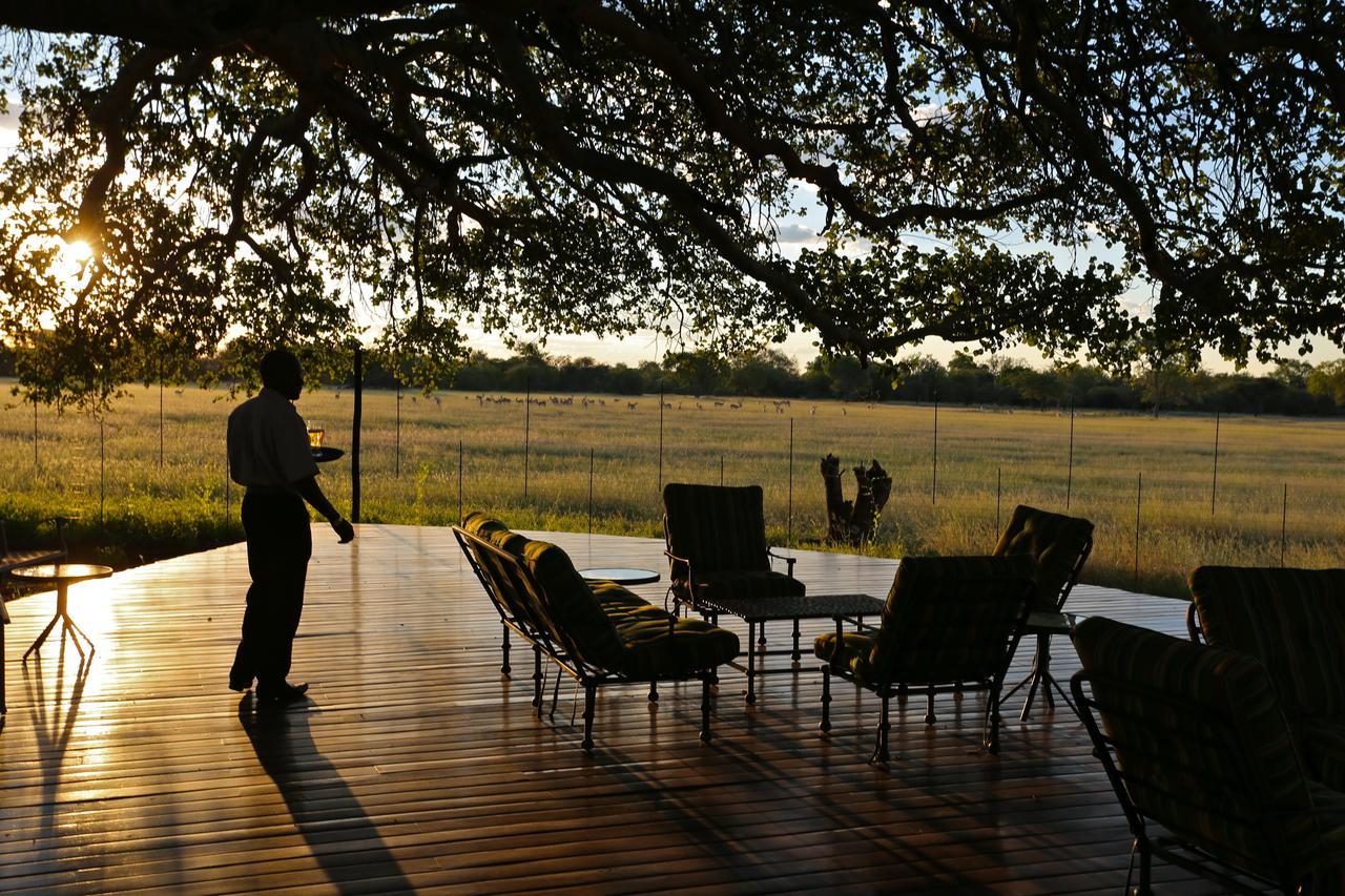 La Rochelle Lodge Okaukuejo Dış mekan fotoğraf
