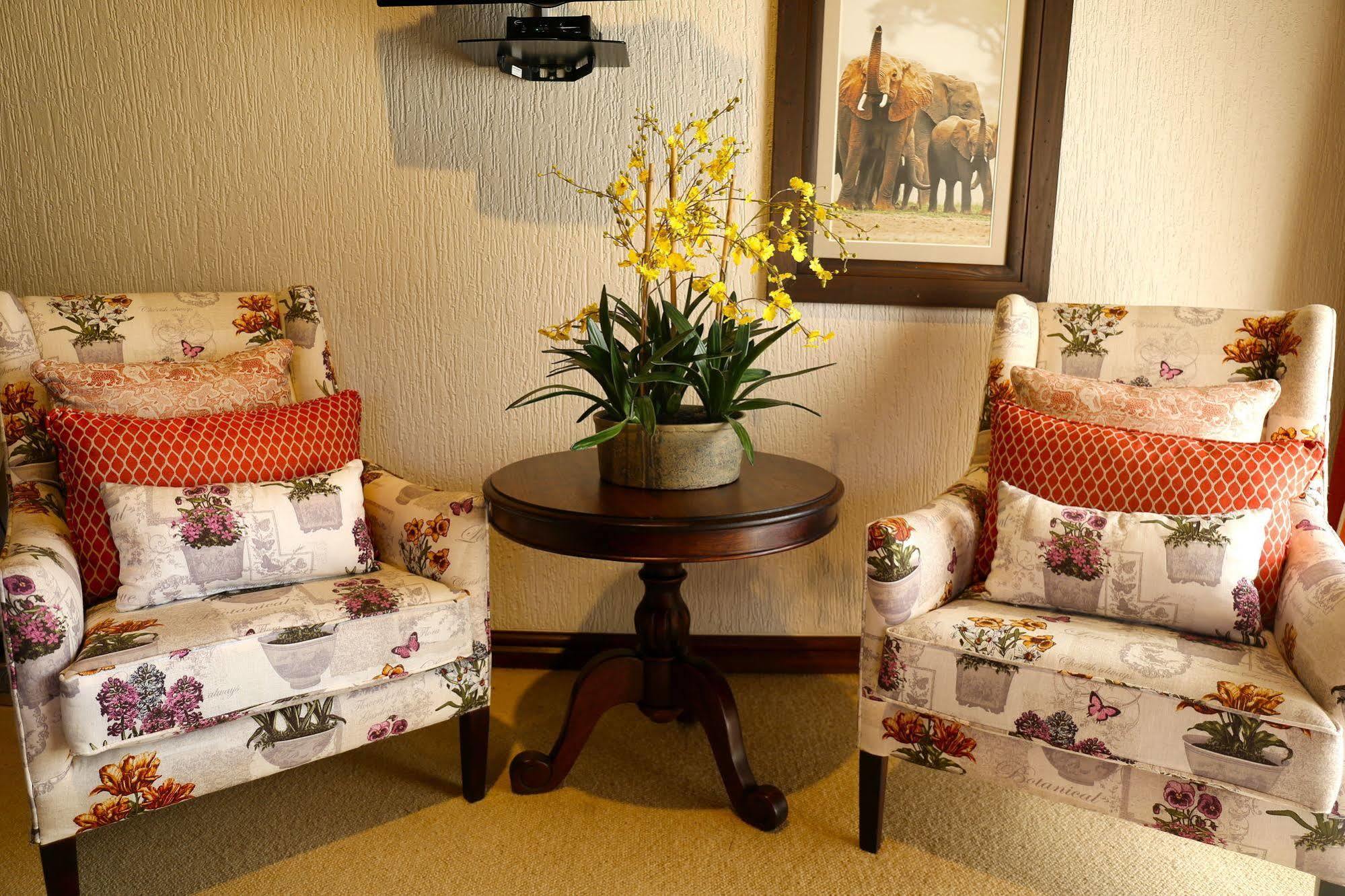 La Rochelle Lodge Okaukuejo Dış mekan fotoğraf