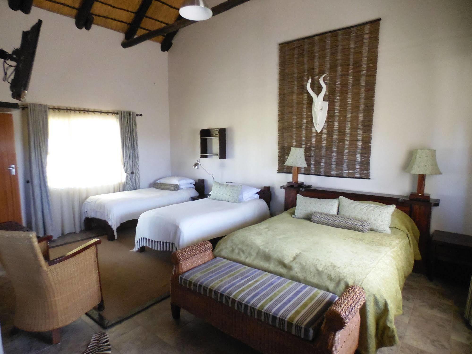 La Rochelle Lodge Okaukuejo Dış mekan fotoğraf
