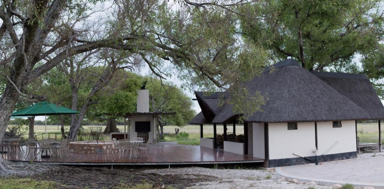 La Rochelle Lodge Okaukuejo Dış mekan fotoğraf
